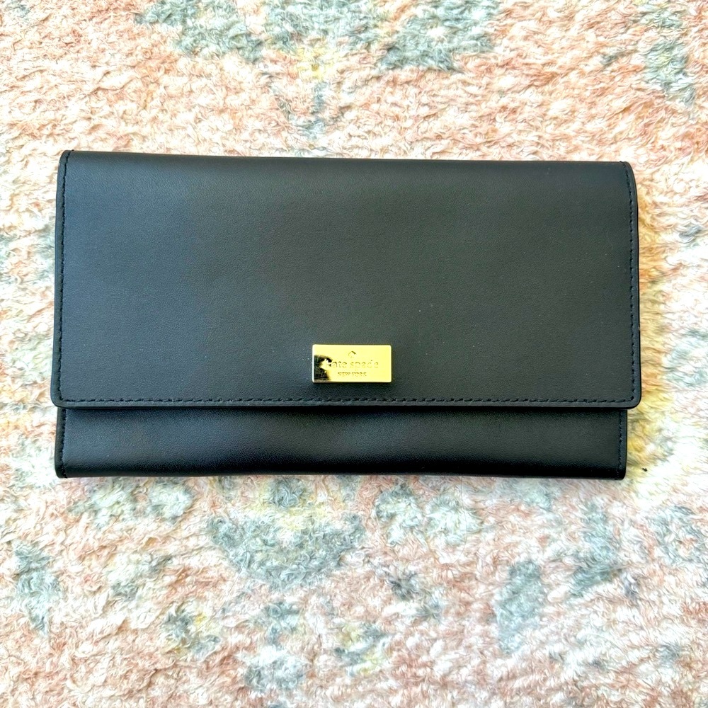 Kate Spade New York Cyra Putnam Drive Wallet Black